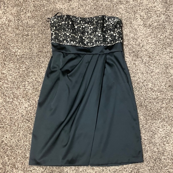 White House Black Market Dresses & Skirts - White House Black Market Strapless Dress with Lace Bodice